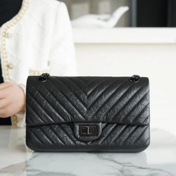 샤넬 2.55 플랩백 미디엄 빈티지 블랙 A37586