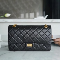 샤넬 2.55 플랩백 라지 빈티지 금장 A37586