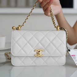 샤넬 클래식 미니 WOC 19 화이트