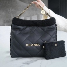 샤넬 22백 한정판 테디 블랙