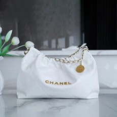 샤넬 22백 가로 버전 화이트 금장