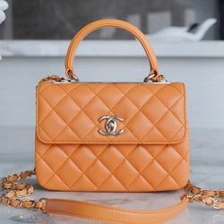 샤넬 트렌디 CC 카라멜 미니 램스킨