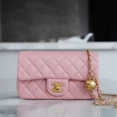 샤넬 클래식 메탈볼 플랩백 핑크 금장 램스킨