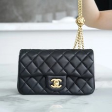 샤넬 클래식 플랩백 뉴미니 블랙 금장 까멜리아