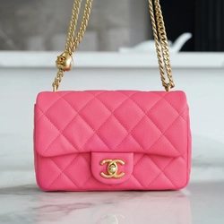 샤넬 하트볼 플랩백 뉴미니 코랄핑크 캐비어