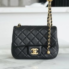 샤넬 뉴미니 골드볼 플랩백 블랙