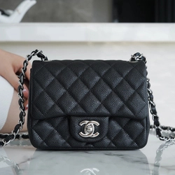 샤넬 클래식 뉴미니 블랙 은장 캐비어