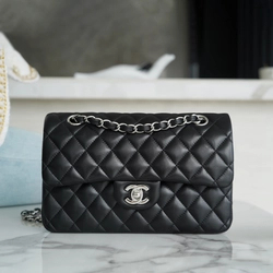 샤넬 클래식 스몰 블랙 은장 램스킨