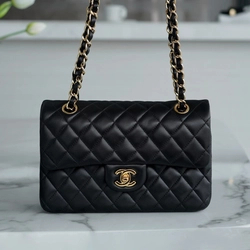 샤넬 클래식 스몰 블랙 금장 램스킨