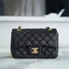 샤넬 클래식 미니 블랙 금장 캐비어