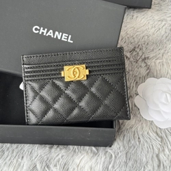 샤넬 보이 캐비어 카드슬롯 지갑