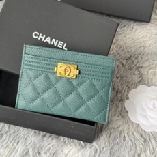 샤넬 보이 캐비어 카드슬롯 지갑
