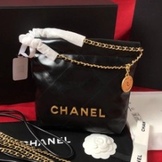 샤넬 22백 미니 블랙 금장 AS3980