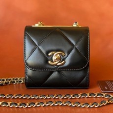 샤넬 트렌디 CC WOC 미니 백