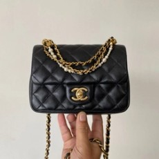 샤넬 24P 진주체인 쁘띠삭 미니 플랩백 AS4384