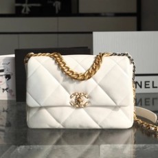 샤넬 19백 라지 램스킨 화이트 골드