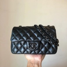 샤넬 클래식 미니 램스킨 블랙