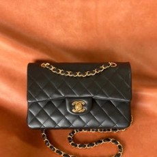 샤넬 클래식 스몰 램스킨 블랙 골드