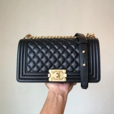 샤넬 보이백 미디움 캐비어 블랙 빈티지 골드