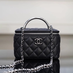 샤넬 탑핸들 캐비어 블랙 실버 베니티백