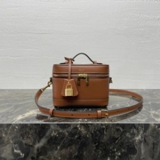 셀린느 베니티 내츄럴 카프스킨 탄