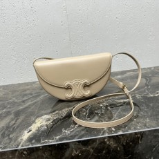 셀린느 퀴르 트리옹프 베사체 백