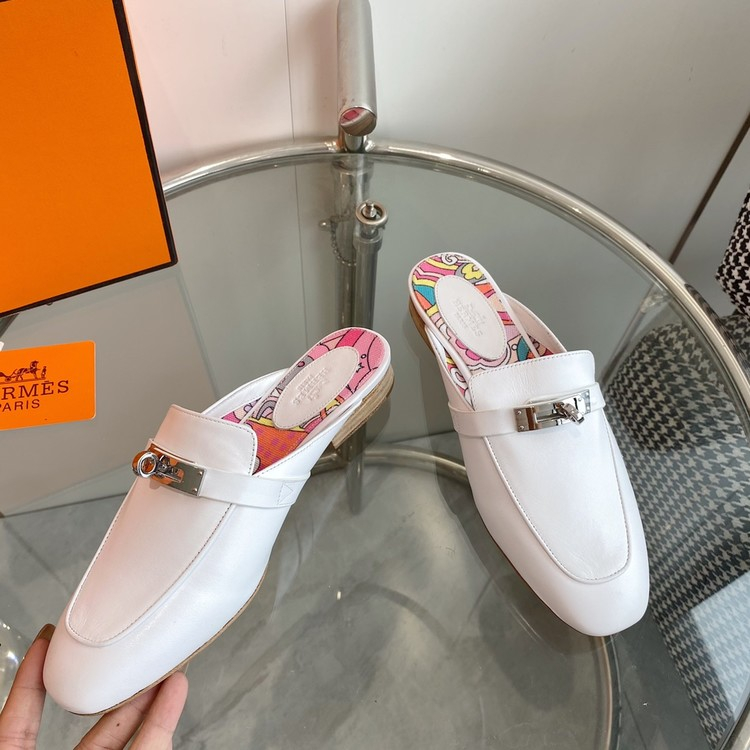 에르메스 오즈 캘리 뮬 화이트