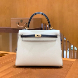 에르메스 켈리 25 셀리에 밀크쉐이크 화이트 블랙 골드 하드웨어 (100% HAND MADE)