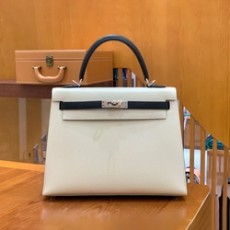 에르메스 켈리 25 셀리에 밀크 화이트 앤 블랙 실버 하드웨어 (100% HAND MADE)