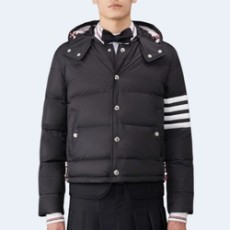 톰브라운 다운필드 나일론 4-바 봄버 자켓 블랙