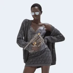 펜디 FF 크로셰 패턴 블랙 캐시미어 가디건