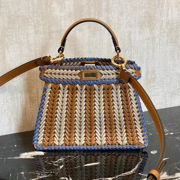 펜디 피카부  I SEE U 20 백