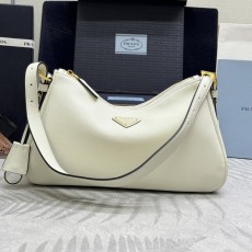 프라다 Aimee 에메 미디엄 레더 숄더백