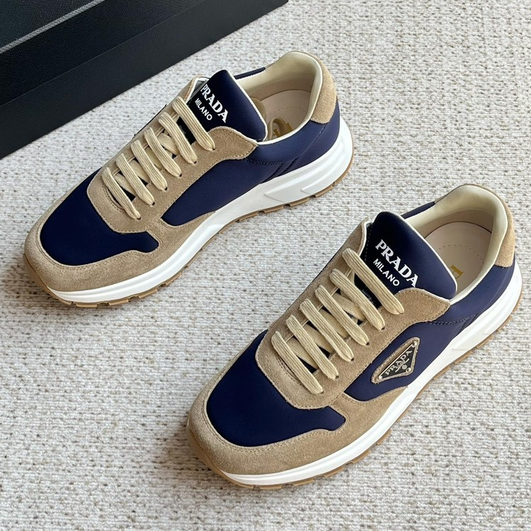 프라다 가죽 및 나일론 하이탑 스니커즈 네이비