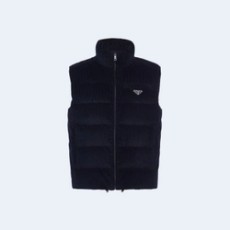 프라다 코듀로이 다운 패딩 베스트 블랙