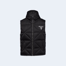 프라다 리나일론 다운 베스트