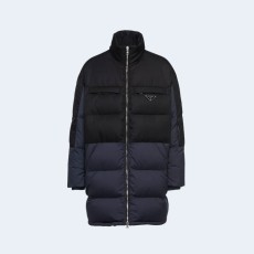 프라다 테크니컬 패브릭 다운 코트
