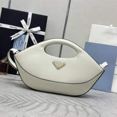 프라다 1BA421 시티 카프레더 삼각로고 토트백