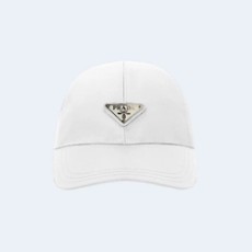 프라다 로고 플래그 화이트 베이스볼 캡
