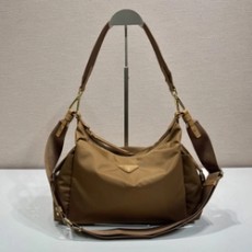 프라다 익스플로러 라지 1BC264