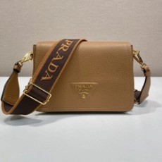 프라다 레더숄더백 1BD314