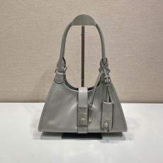 프라다 가죽 토트 1BG580