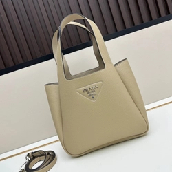 프라다 비텔로 다이노 토트 1BG335