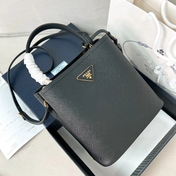 프라다 사피아노 파니에 레더 1BA212