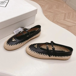 프라다 스웨이드 발레리나