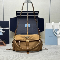 프라다 익스플로어 스몰 리나일론 숄더 1BD394