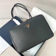 프라다 레더 탑핸들 1BB128