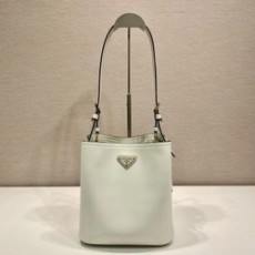 프라다 스파졸라토 미디엄 버킷 백 1BE080