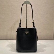프라다 스파졸라토 미디엄 버킷 백 1BE080