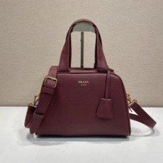 프라다 레더 토트 1BB149